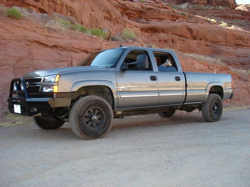Ranch Hand Legend Bullnose Front Bumper